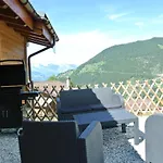 بيت شباب La Tzoum'hostel *