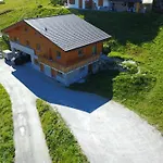 Vandrarhem La Tzoum'hostel *
