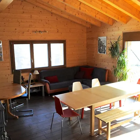 La Tzoum'hostel אכסניה *