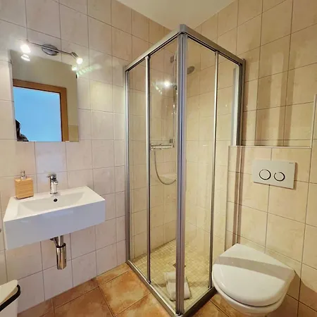 La Tzoum'hostel אכסניה *