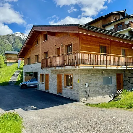 La Tzoum'hostel